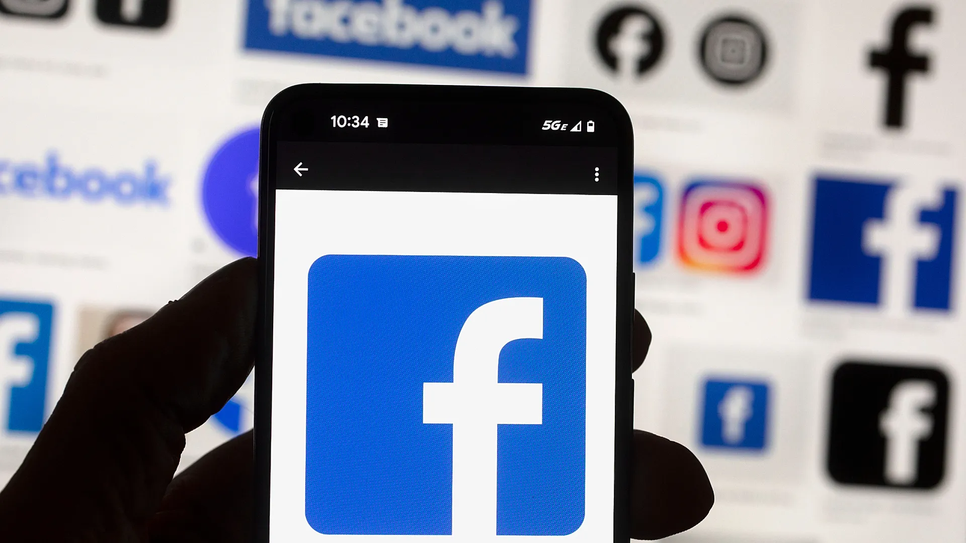 Meta делает ставку на платную подписку: конец эпохи бесплатного Facebook и Instagram?