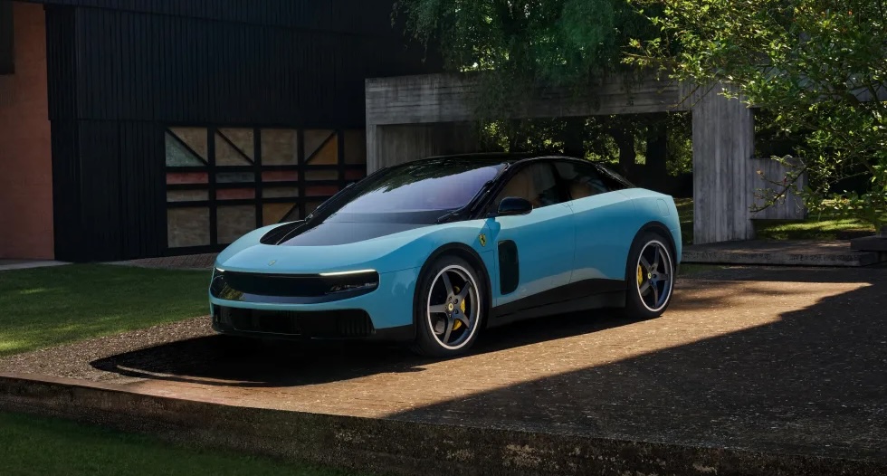 Ferrari Luce: как за полмиллиона евро купить безликий обмылок